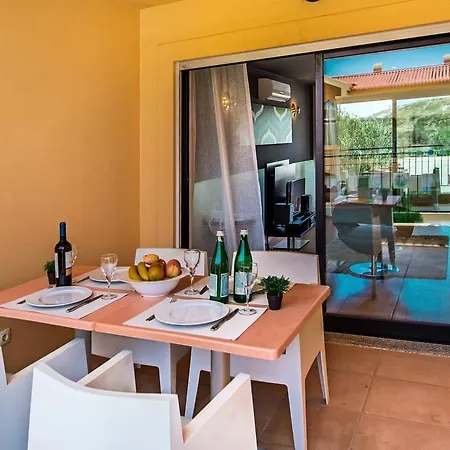 Lejlighedshotel Baia Da Luz
